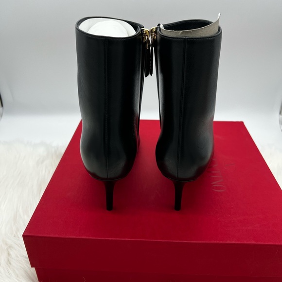 Valentino Garavani | Rockstud Alcove Leather Ankle Boots - Picture 7 of 15